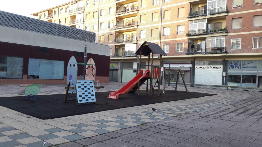 Parque infantil en Barañáin - PequeMap - Lugares, rutas y eventos para ...