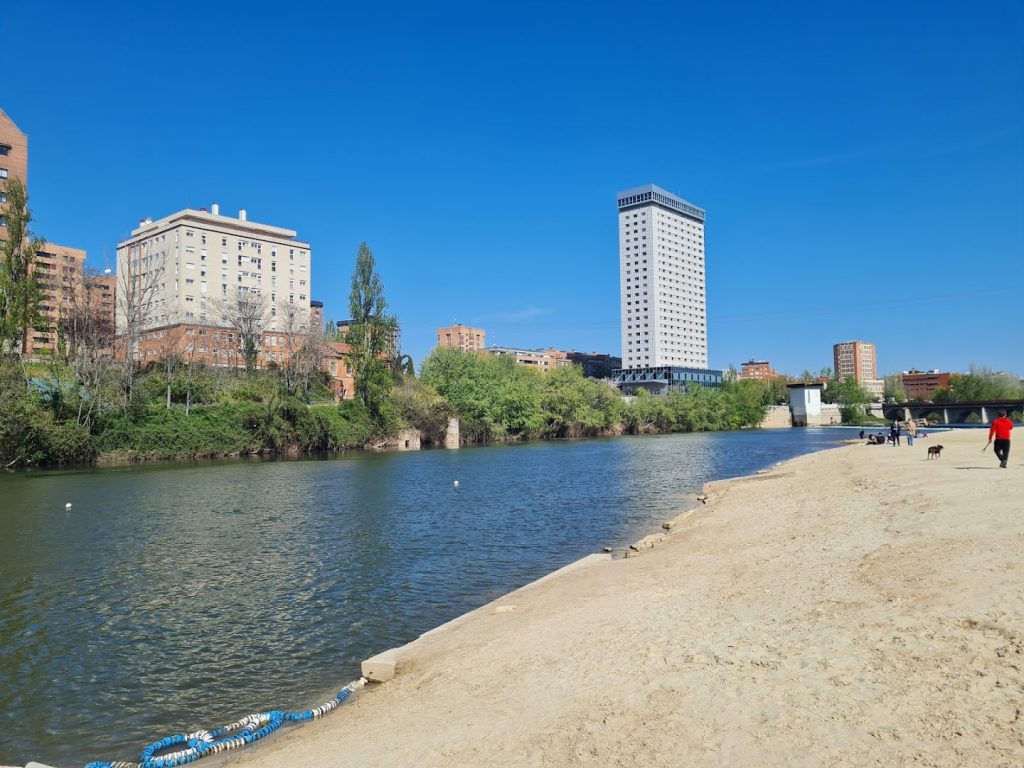 Playa De Las Moreras En Valladolid Valladolid PequeMap Lugares 